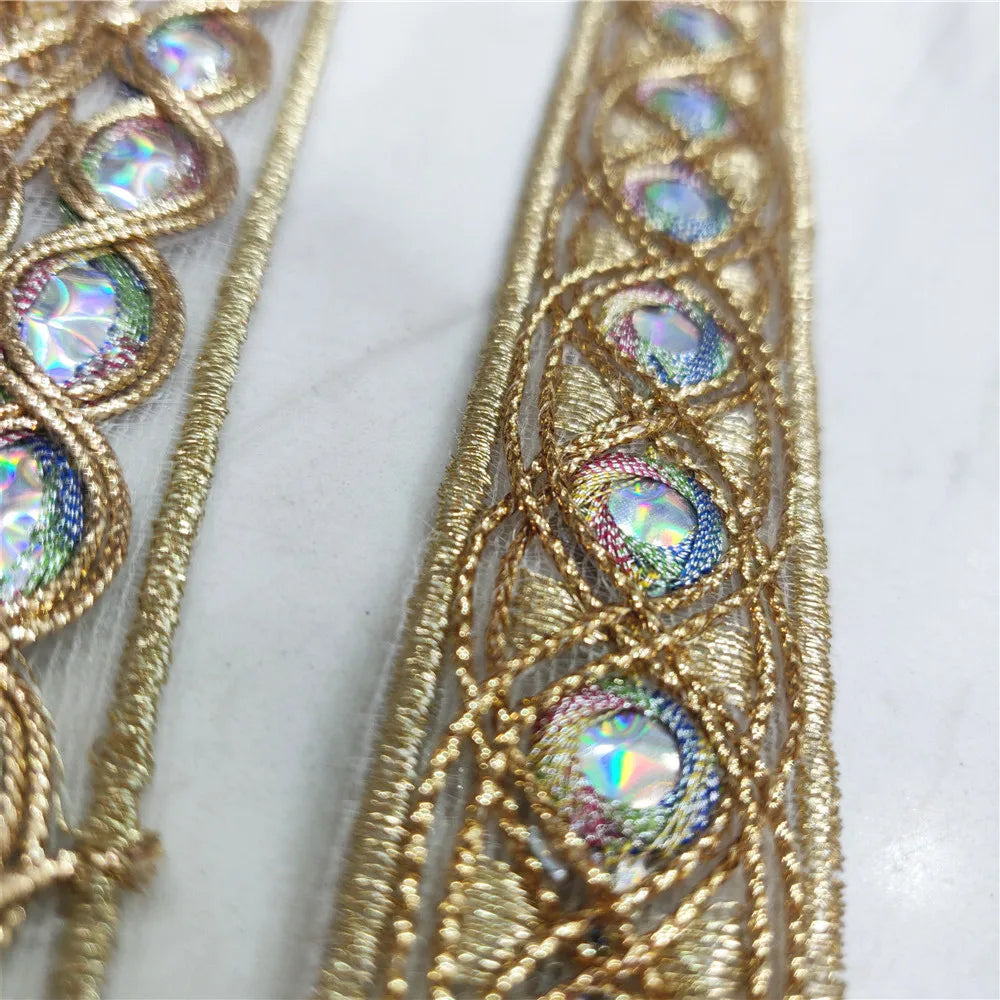 2.5/4.5 cm Width Colorful Sequins Gold thread Lace 3D Embroidered Webbing White Sewing Lace for Wedding Needlework Dress