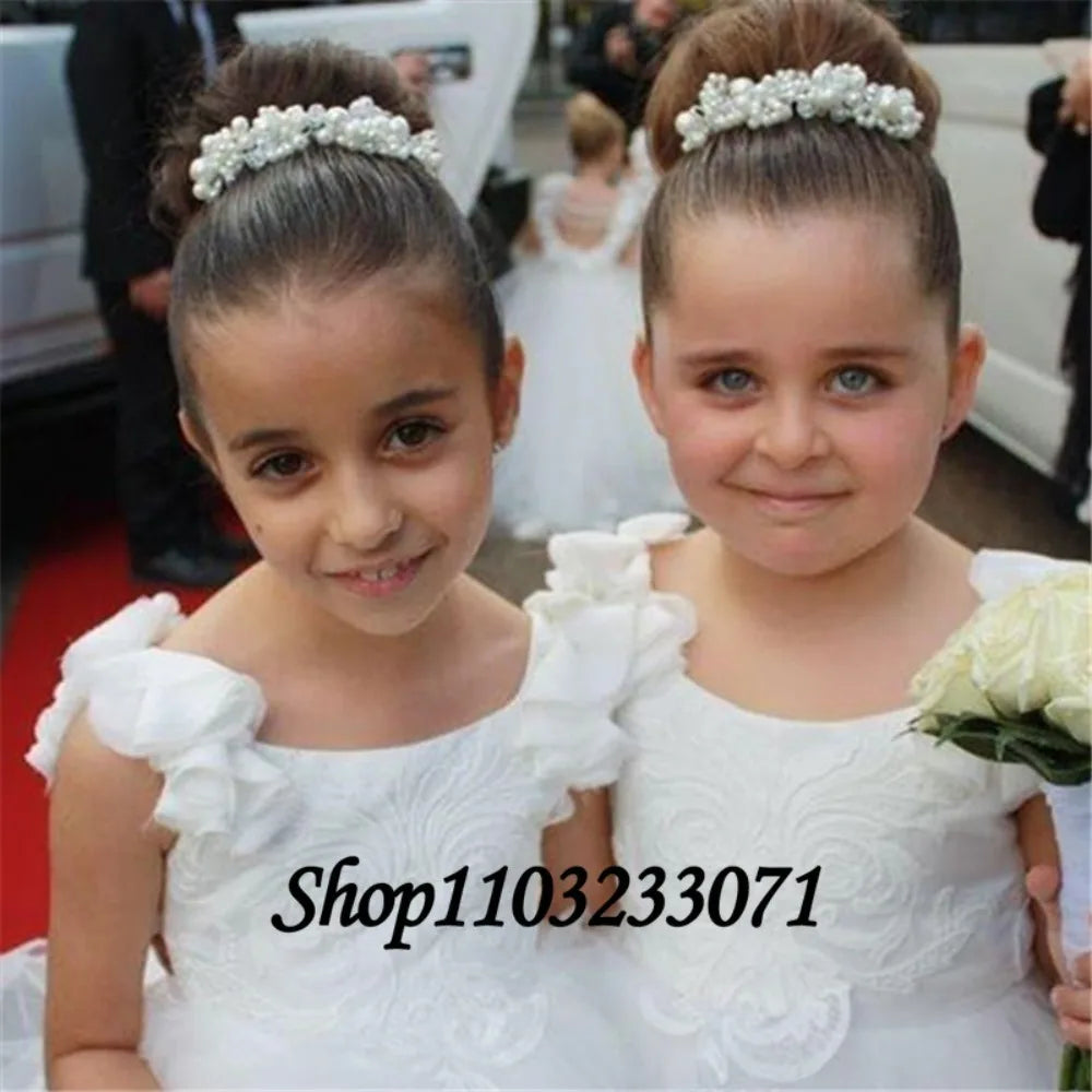 Customized Flower Girl Dress with Beaded Decoration on V Back Small Trailing Kids for Wedding Birthday Party First Communion