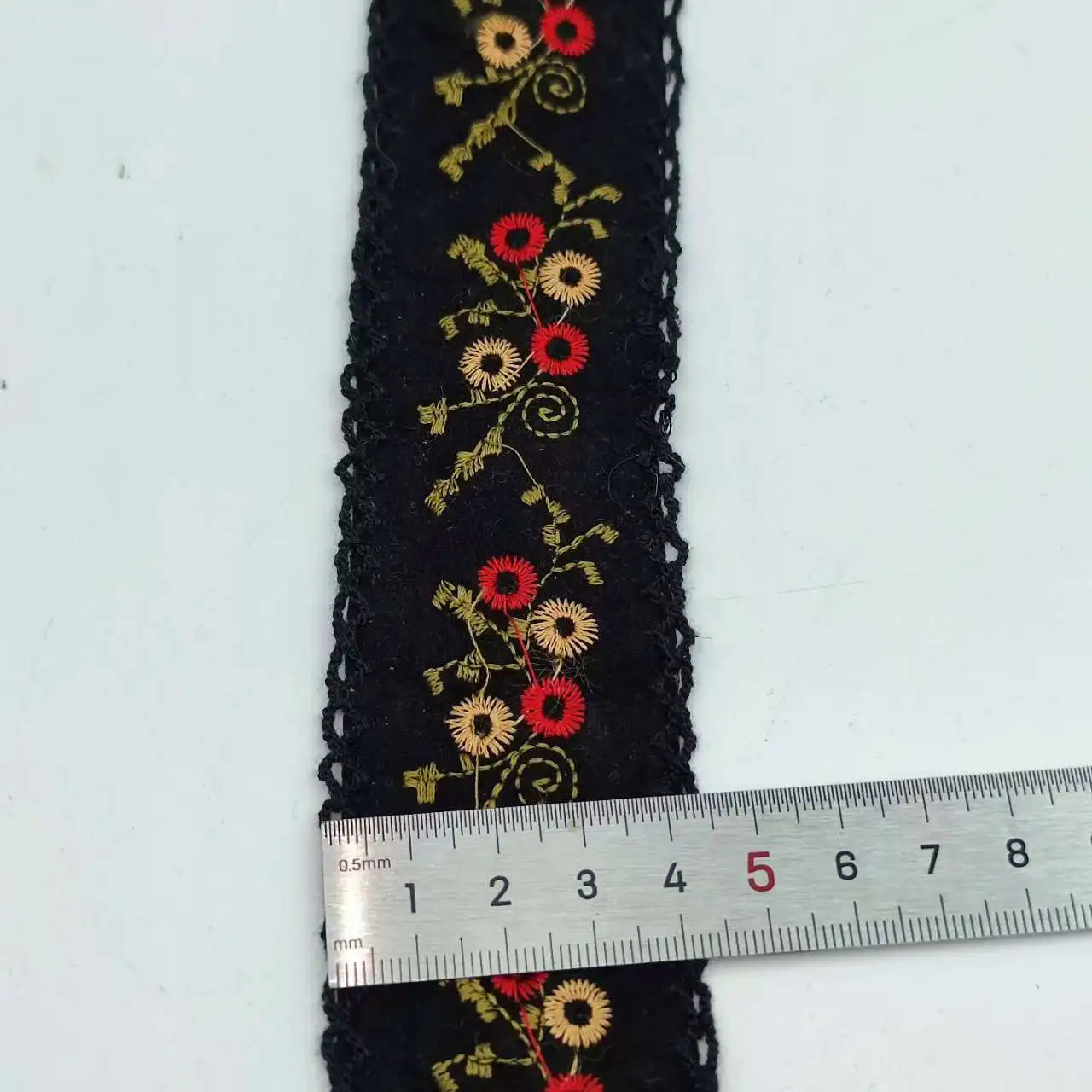 4.3-5cm Width Embroidered Flowers Lace Webbing For Needlework Dentelle Sewing Accessories, Sell by Yard