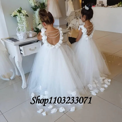 Customized Flower Girl Dress with Beaded Decoration on V Back Small Trailing Kids for Wedding Birthday Party First Communion